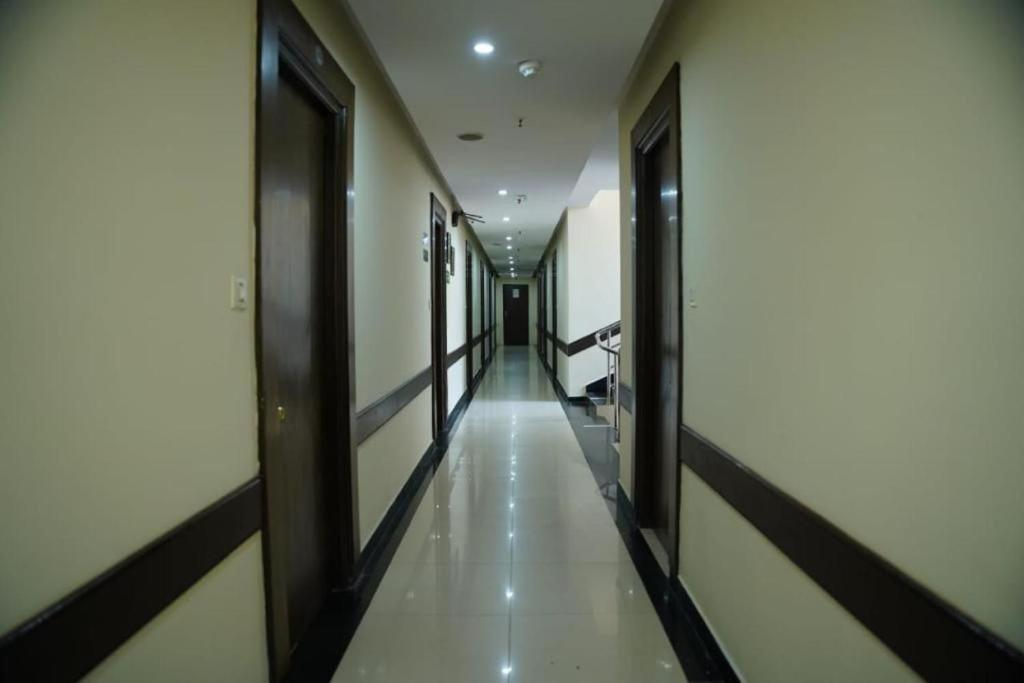 Blossom Rooms Hotel Vashishtha - Free Lunch Or Dinner- Free Breakfast Χιντεραμπάντ Εξωτερικό φωτογραφία