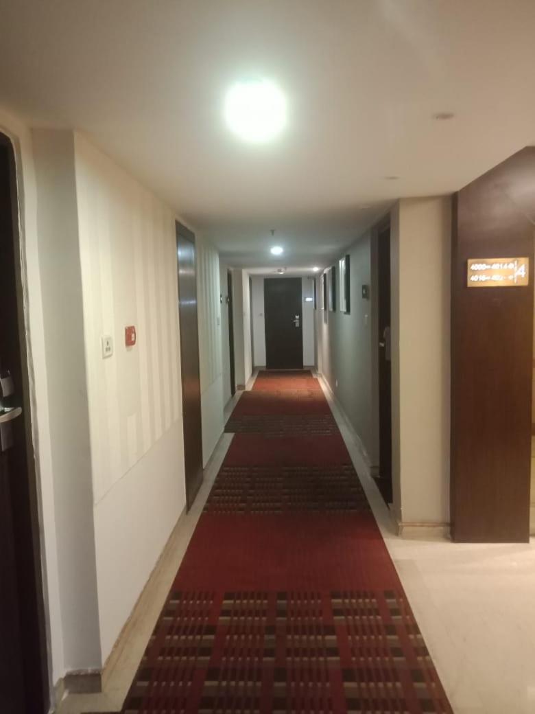 Blossom Rooms Hotel Vashishtha - Free Lunch Or Dinner- Free Breakfast Χιντεραμπάντ Εξωτερικό φωτογραφία