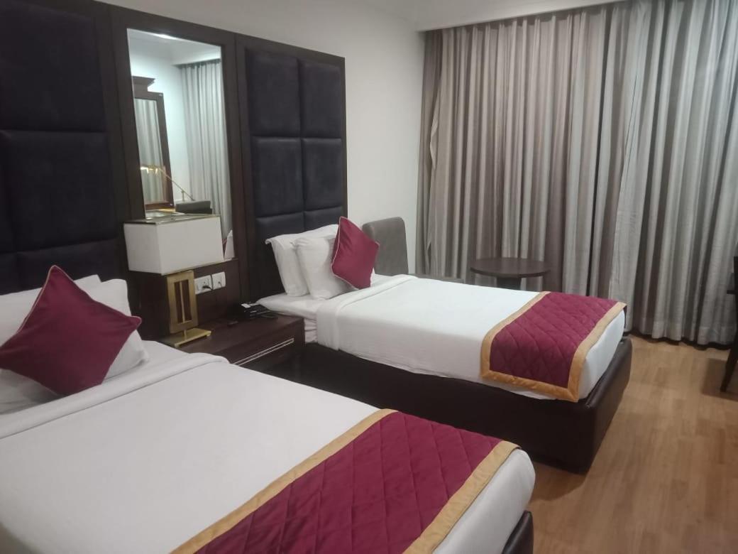 Blossom Rooms Hotel Vashishtha - Free Lunch Or Dinner- Free Breakfast Χιντεραμπάντ Εξωτερικό φωτογραφία