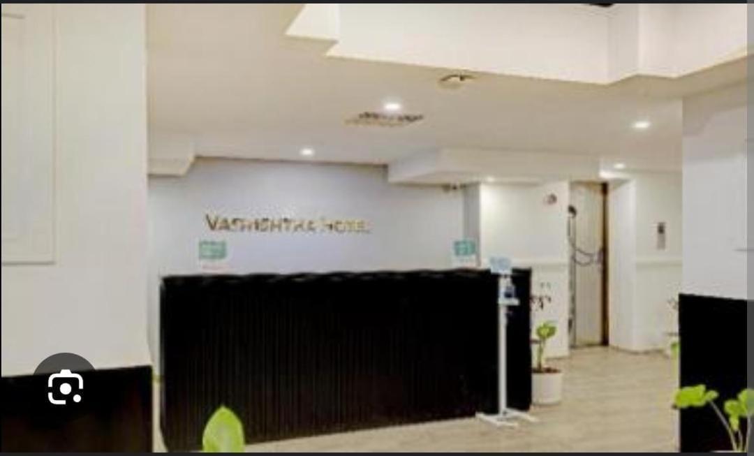 Blossom Rooms Hotel Vashishtha - Free Lunch Or Dinner- Free Breakfast Χιντεραμπάντ Εξωτερικό φωτογραφία