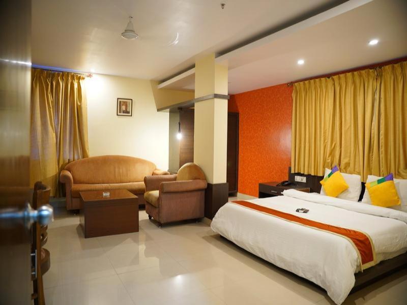 Blossom Rooms Hotel Vashishtha - Free Lunch Or Dinner- Free Breakfast Χιντεραμπάντ Εξωτερικό φωτογραφία